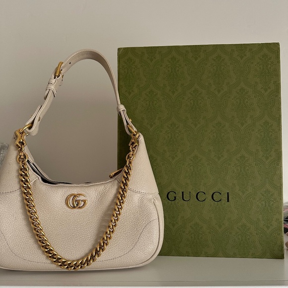 Gucci Handbags - Gucci Aphrodite small bag